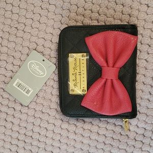 Disney Minnie Mouse Signature Bow Quilted Wallet NWT